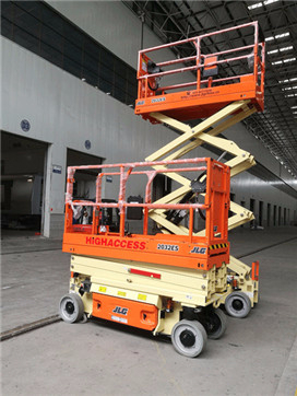 电动剪叉式高空作业车 现代高空作业的安全高效解决方案